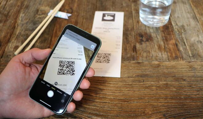 Scanning QR code on restaurant check