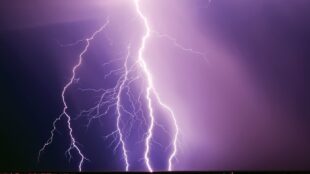 Image-of-lightning-storm
