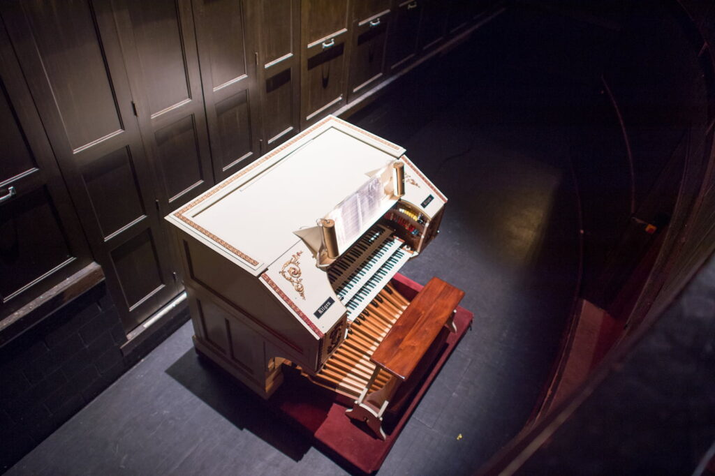 Historic organ at Canton Palace Theatre